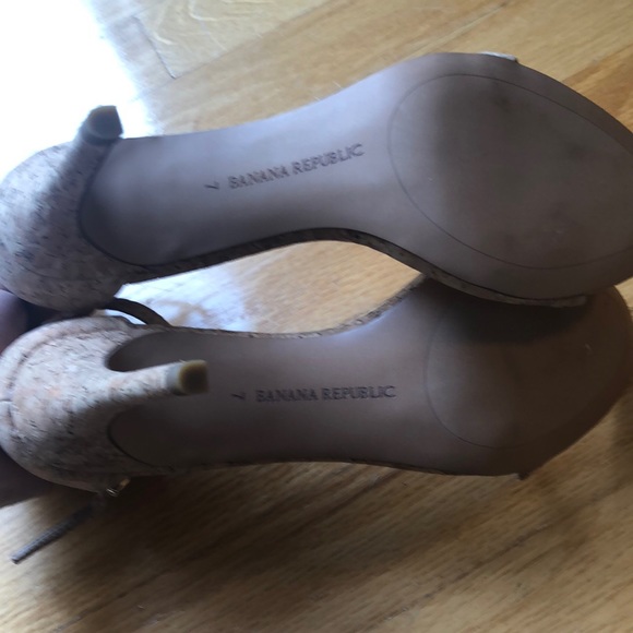 Banana republic cork heels - Picture 3 of 3